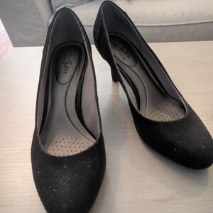 Life Stride Women's Elegant Black Heels